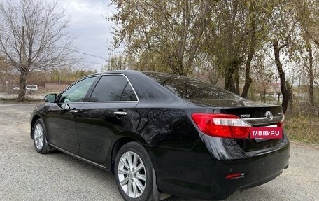 Toyota Camry, 2014 год, 1 650 000 рублей, 4 фотография