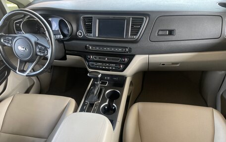 KIA Carnival III, 2020 год, 3 080 000 рублей, 29 фотография