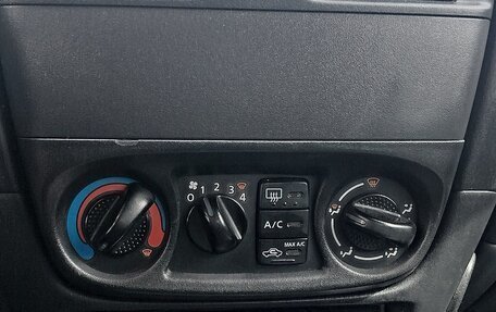 Nissan Almera, 2004 год, 260 000 рублей, 8 фотография