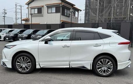 Toyota Harrier, 2022 год, 2 790 000 рублей, 4 фотография