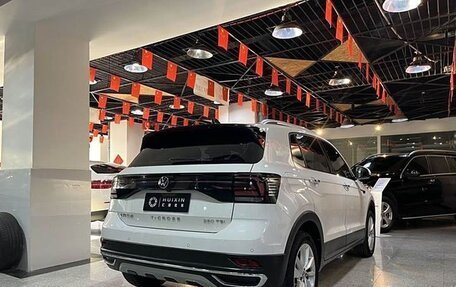 Volkswagen T-Cross I, 2021 год, 1 200 000 рублей, 6 фотография