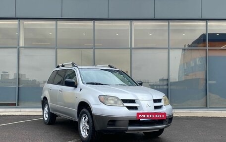 Mitsubishi Outlander III рестайлинг 3, 2003 год, 499 000 рублей, 2 фотография