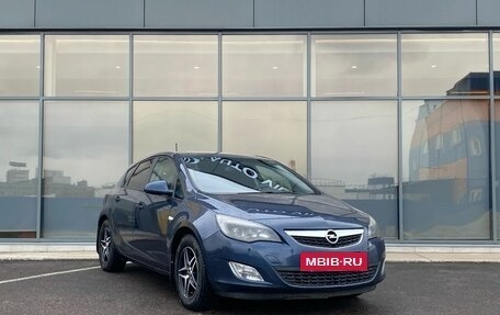 Opel Astra J, 2010 год, 579 000 рублей, 2 фотография