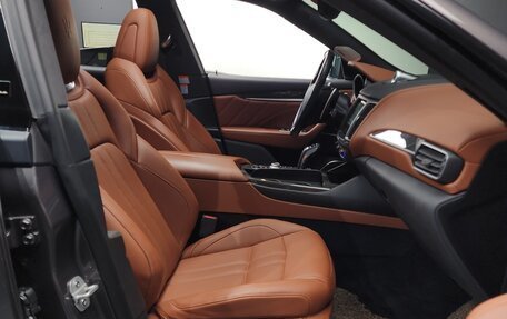 Maserati Levante I, 2020 год, 4 470 000 рублей, 21 фотография