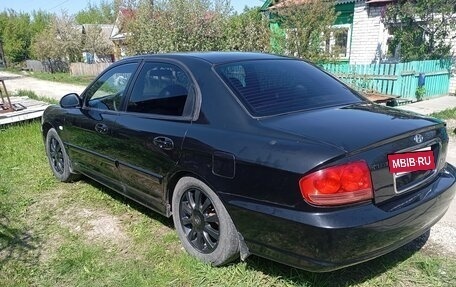 Hyundai Sonata IV рестайлинг, 2005 год, 500 000 рублей, 3 фотография