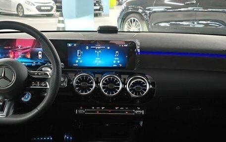 Mercedes-Benz A-Класс AMG, 2024 год, 5 205 000 рублей, 10 фотография