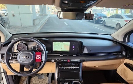 KIA Carnival, 2021 год, 2 900 000 рублей, 9 фотография