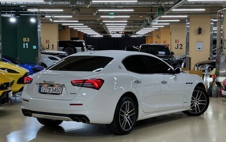 Maserati Ghibli, 2021 год, 3 820 000 рублей, 3 фотография