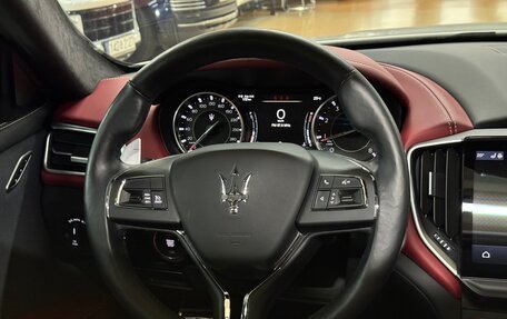 Maserati Ghibli, 2021 год, 3 820 000 рублей, 16 фотография