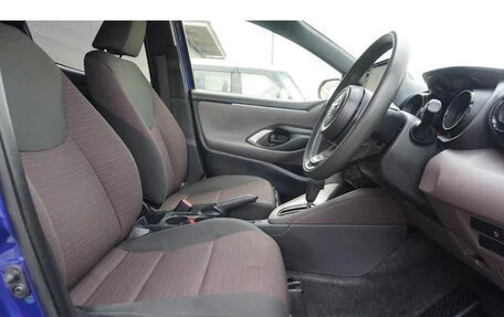 Toyota Yaris, 2020 год, 735 777 рублей, 11 фотография