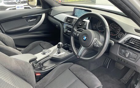 BMW 3 серия, 2018 год, 1 667 000 рублей, 14 фотография