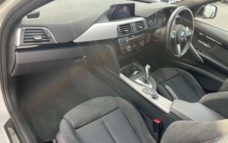 BMW 3 серия, 2018 год, 1 667 000 рублей, 16 фотография