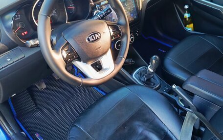 KIA Rio III рестайлинг, 2013 год, 750 000 рублей, 26 фотография