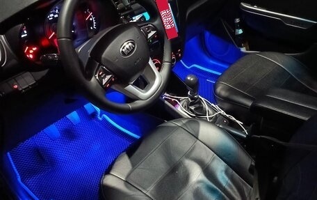KIA Rio III рестайлинг, 2013 год, 750 000 рублей, 30 фотография