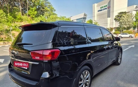 KIA Carnival III, 2020 год, 2 350 000 рублей, 6 фотография