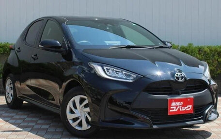 Toyota Yaris, 2021 год, 789 777 рублей, 2 фотография