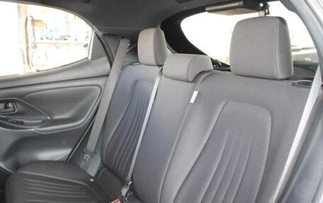 Toyota Yaris, 2021 год, 789 777 рублей, 10 фотография