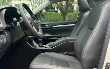 Toyota Highlander III, 2021 год, 3 190 000 рублей, 7 фотография