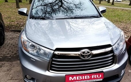 Toyota Highlander III, 2014 год, 2 600 000 рублей, 1 фотография