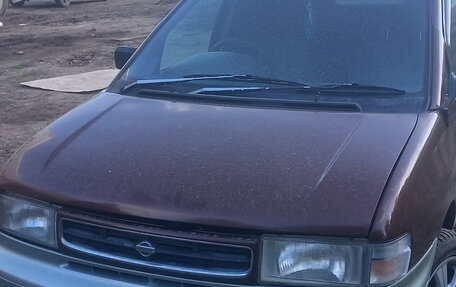 Nissan Prairie III, 1995 год, 210 000 рублей, 1 фотография