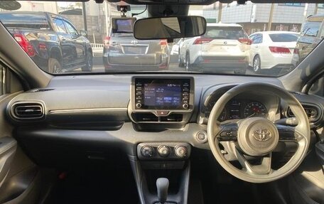 Toyota Yaris, 2020 год, 710 777 рублей, 10 фотография