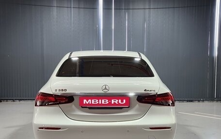 Mercedes-Benz E-Класс, 2022 год, 4 550 000 рублей, 3 фотография