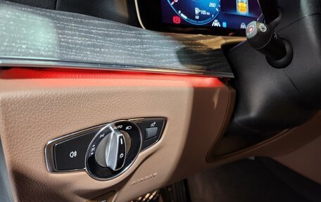 Mercedes-Benz E-Класс, 2022 год, 4 550 000 рублей, 15 фотография