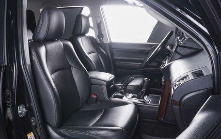 Toyota Land Cruiser Prado 150 рестайлинг 2, 2015 год, 3 949 000 рублей, 8 фотография