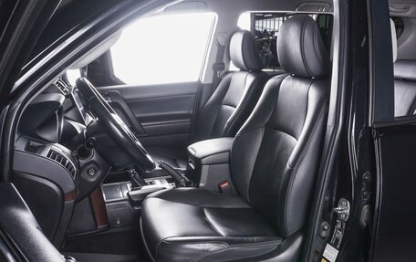 Toyota Land Cruiser Prado 150 рестайлинг 2, 2015 год, 3 949 000 рублей, 10 фотография