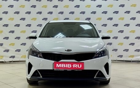 KIA Rio IV, 2021 год, 1 822 000 рублей, 2 фотография