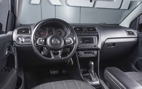 Volkswagen Polo VI (EU Market), 2018 год, 1 369 000 рублей, 6 фотография