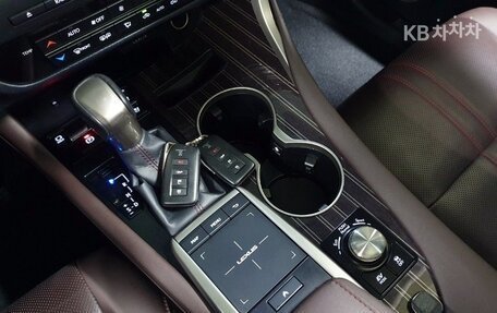 Lexus RX IV рестайлинг, 2022 год, 4 550 000 рублей, 18 фотография