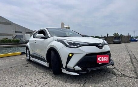 Toyota C-HR I рестайлинг, 2020 год, 1 389 000 рублей, 12 фотография