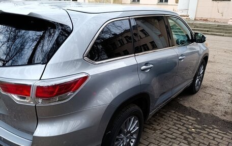 Toyota Highlander III, 2014 год, 2 600 000 рублей, 5 фотография