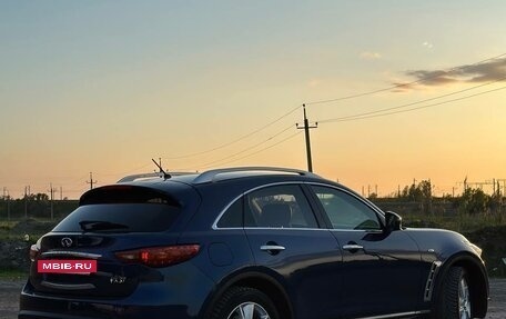 Infiniti FX II, 2012 год, 2 200 000 рублей, 17 фотография