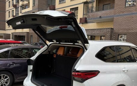 Toyota Highlander, 2025 год, 6 850 000 рублей, 2 фотография