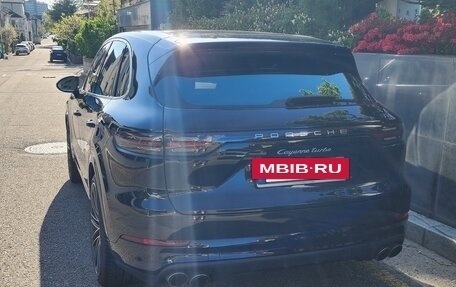 Porsche Cayenne III, 2022 год, 12 590 000 рублей, 2 фотография