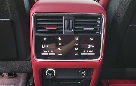 Porsche Cayenne III, 2022 год, 12 590 000 рублей, 14 фотография
