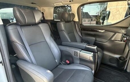 Toyota Alphard III, 2021 год, 3 990 777 рублей, 13 фотография
