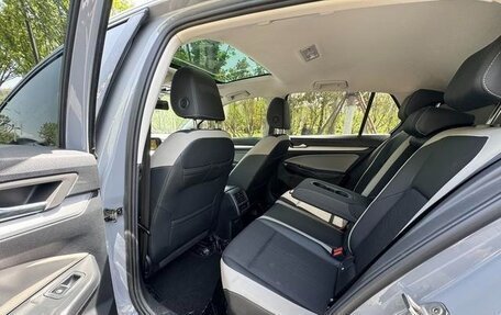 Volkswagen Golf VIII, 2021 год, 1 360 400 рублей, 9 фотография