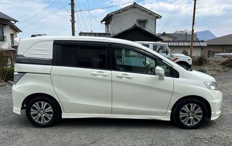 Honda Freed I, 2014 год, 782 000 рублей, 2 фотография