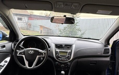 Hyundai Solaris II рестайлинг, 2012 год, 730 000 рублей, 3 фотография