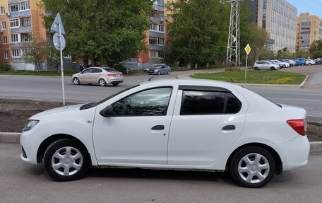 Renault Logan II, 2017 год, 390 000 рублей, 11 фотография