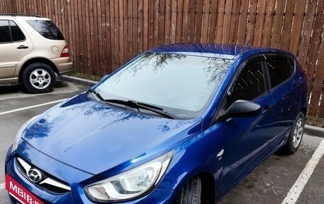 Hyundai Solaris II рестайлинг, 2012 год, 730 000 рублей, 11 фотография