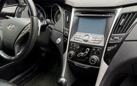 Hyundai Sonata VI, 2012 год, 1 030 000 рублей, 5 фотография