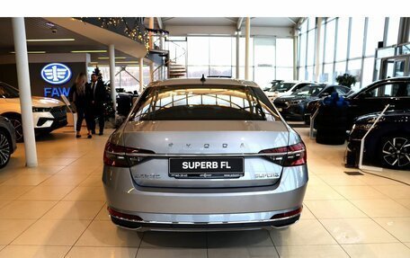 Skoda Superb III рестайлинг, 2025 год, 3 500 000 рублей, 4 фотография