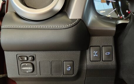 Toyota RAV4, 2018 год, 2 399 000 рублей, 11 фотография
