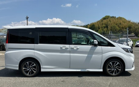Honda Stepwgn IV, 2021 год, 1 385 000 рублей, 5 фотография