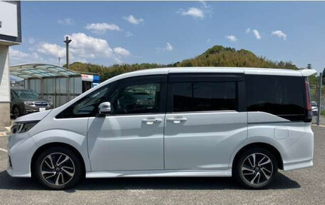 Honda Stepwgn IV, 2021 год, 1 385 000 рублей, 3 фотография