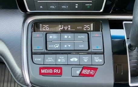 Honda Stepwgn IV, 2021 год, 1 385 000 рублей, 10 фотография